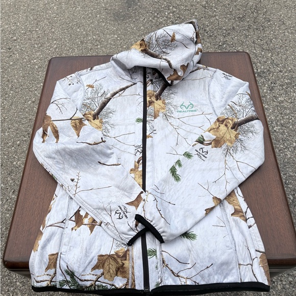 Realtree Reversible Jacket - Picture 4 of 8
